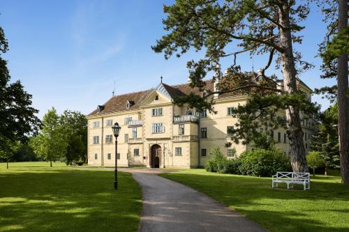 Laxenburg Apartment | Altes Schloss - Boutique Ferienwohnung