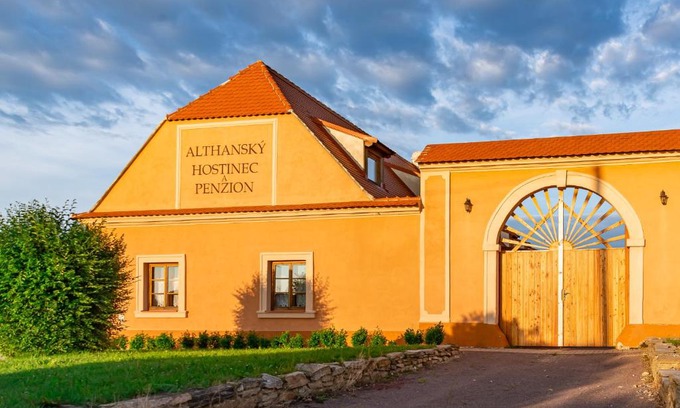 Milicovice House | Althanský hostinec