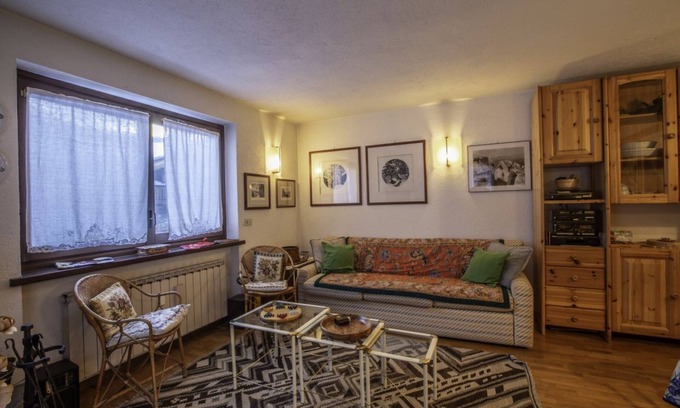 Dolonne Apartment | ALTIDO Family Apt for 6, near Ski Lifts, in Courmayeur