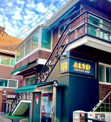 Hapjeong-dong Apartment | Alto 202