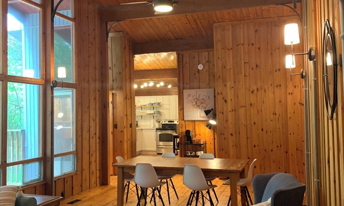 Alton Cottage | Alton Riverside Cottage Retreat - 2 mins from Alton Mill, Millcroft, Osprey Golf