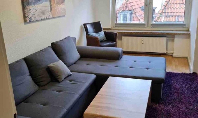 Stadtmitte Apartment | Altstadt Gem: Cozy 2Bedroom Near Bars & Sights