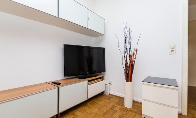 Dusseldorf Old Town Apartment | Altstadt Kurzestr
