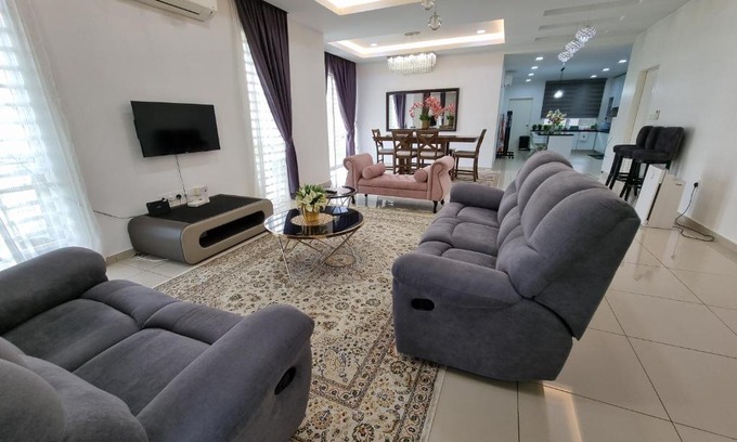 Bandar Sri Sendayan House | Aluha Homestay near Masjid Sendayan