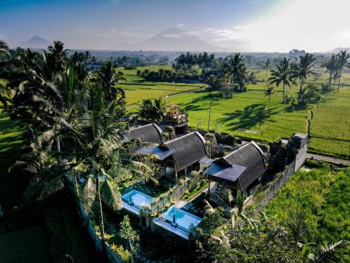 Tampaksiring Cabin | Alvia Joglo House & Private Pool