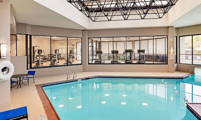 Atlanta Hotel | Always a Great Idea To Unwind! Pet-Friendly, w/Pool, Near Cumberland Mall