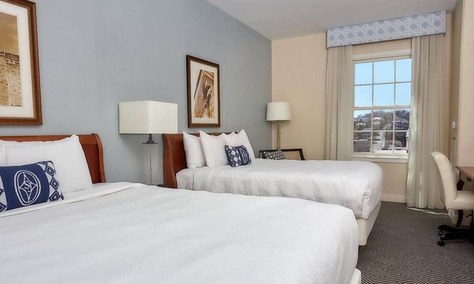 Staunton House | Always a Great Idea To Unwind! 4 Family-friendly Units, Pets Allowed