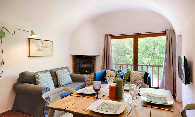 Sales de Llierca Apartment | Alzina (4 pax)