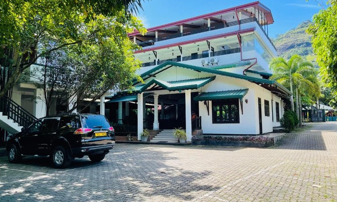 Thotagamuwa House | Ama Residence