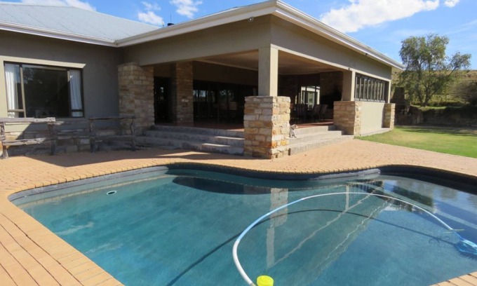Grahamstown House | Amazing Farm House !