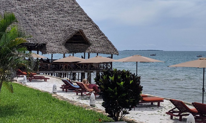Chuini Hotel | Amaan Ocean Kihinani Hotel