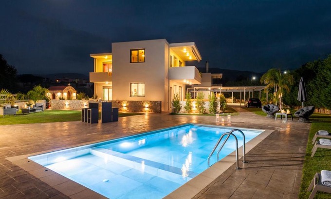 Perivolia Villa | Amaen Luxury House