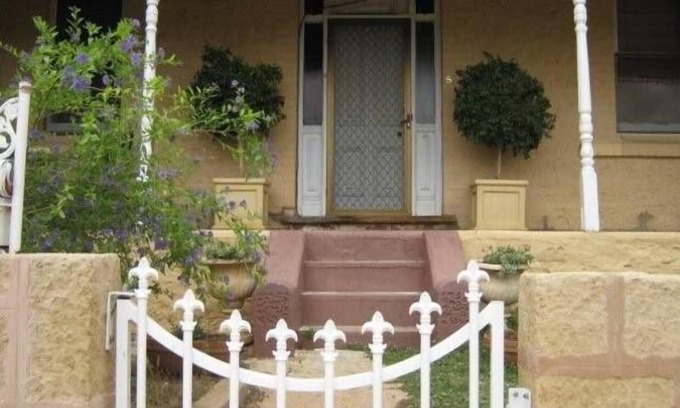 Waikerie House | Amalie Cottage Waikerie, Town centre. Unit 1