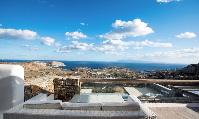 Plintri Villa | Amallini Suites