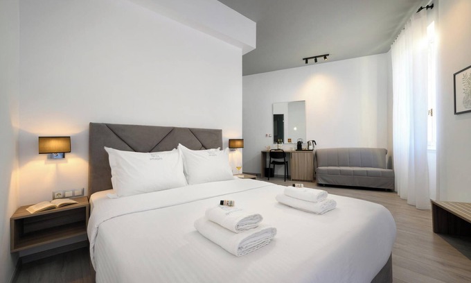 Corfu Town Hotel | Amalphi Corfu City Living by Konnect - Deluxe Suite Philippos
