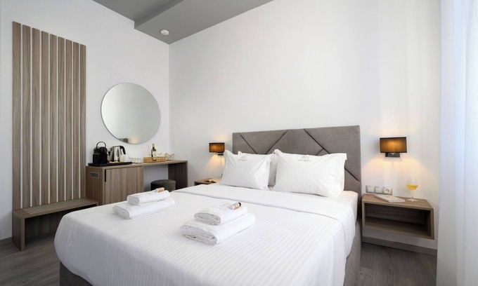 Corfu Town Hotel | Amalphi Corfu City Living by Konnect - Deluxe Suite Mairi