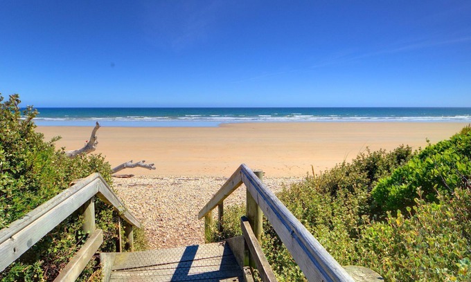 Turners Beach Apartment | Amarè Beachside Luxury