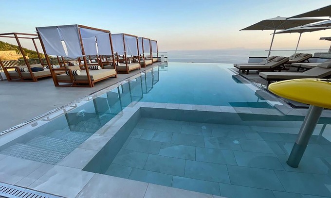 Palase Hotel | Amare Hotel
