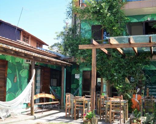 Guarda do Embau House | Amarelo Hibisco