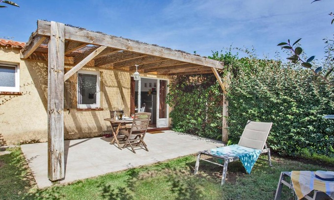 Calvi Villa | Amarylis à Calvi location 2 pers avec clim jardin piscine et barbecue