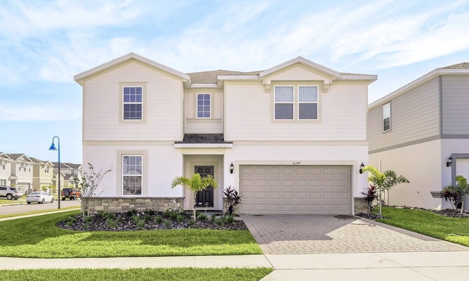 Downtown House | Amazing 10 Bed Pool Home with Gameroom-16284SMS