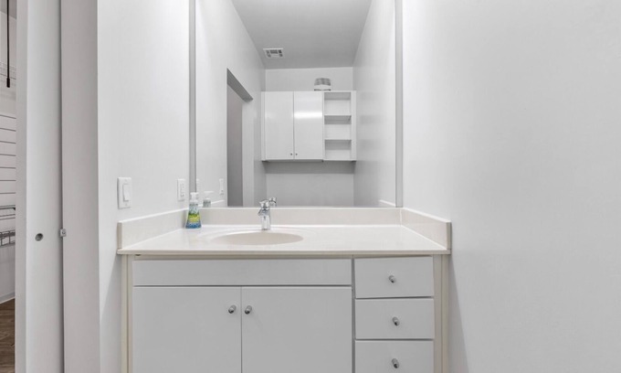 Assembly Square Apartment | Amazing 2 bedroom 2 bathroom at the heart of assembly