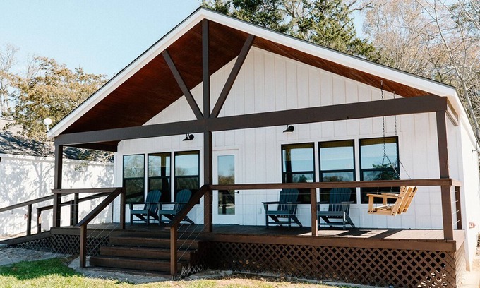 Burton Other | Amazing 2 BR Near Round Top Sleeps 6