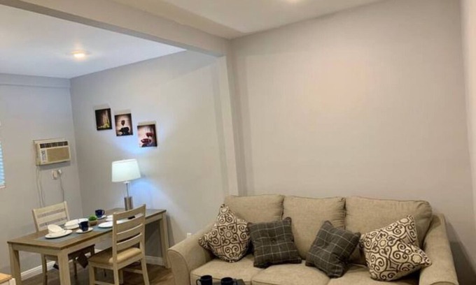 Pico - Robertson Apartment | Amazing 2 car garage located in pico and Robertson