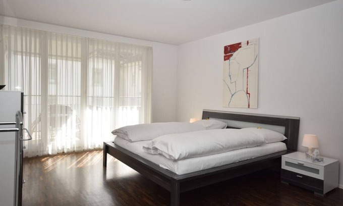 Seefeld Apartment | Amazing 2BR near Lake - Flower 33