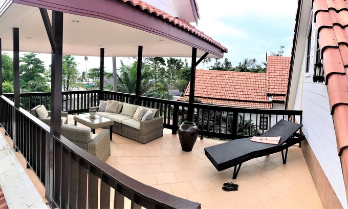 Ko Lanta Villa | Amazing 3 bedroom sea view villa with plunge pool & roof terrace.