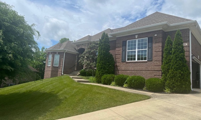 Buechel House | Amazing 4-bedroom home available for PGA Championship 2 .5 miles from Valhalla