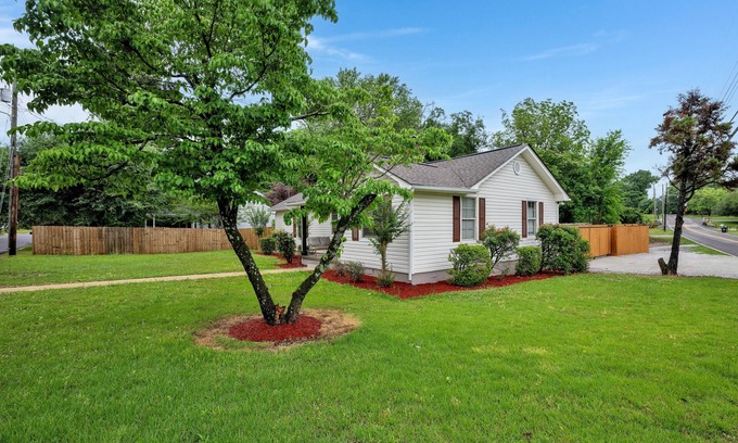 Tuscaloosa House | Amazing 4-Suites Ranch by UA