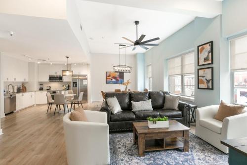 Central Business District Apartment | Amazing 4Bed Condo Steps from French Quarter