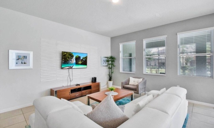 Sunridge Woods Villa | Amazing 5 Bedroom Solterra Resort Pool Villa