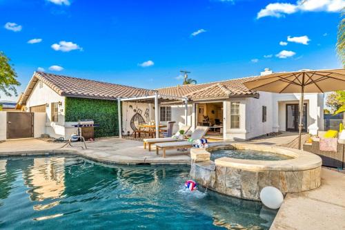 Bermuda Dunes House | Amazing 5BR Villa with Heated Pool