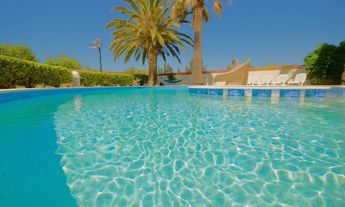 Luz House | Amazing 6 Bed Villa. Pool with slide & toddlers pool
