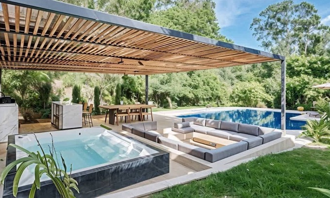 El Poblado House | Amazing 6BR Oasis in Poblado MDE