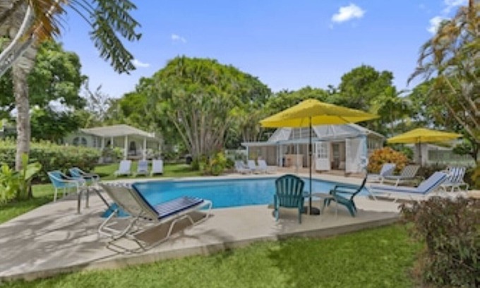 Speightstown Villa | Amazing 7 bed villa only 4 mins walk to Mullins Beach