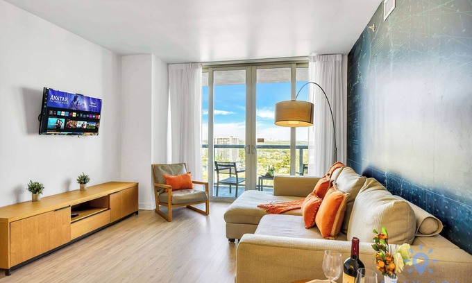 Hallandale Beach Apartment | Amazing Apartment w/Private Balcony & Pool