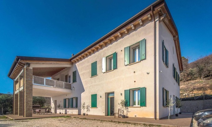 Cinto Euganeo Apartment | Amazing apartment in Valnogaredo (PD)