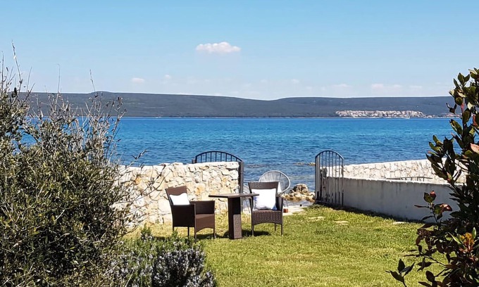 Dobropoljana Apartment | Amazing apartment in Dobropoljana