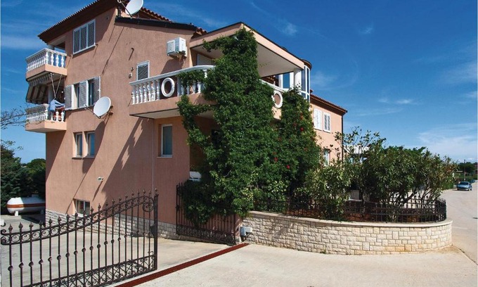 Galizana Apartment | Amazing apartment in Galizana with 1 Bedrooms and WiFi