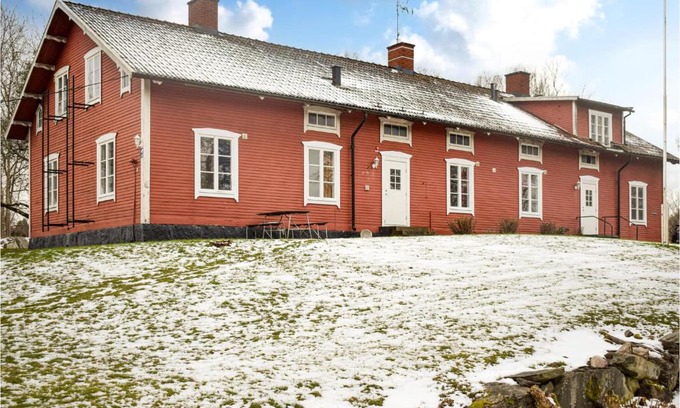 Orrefors Apartment | Amazing Apartment In Orrefors With Wifi