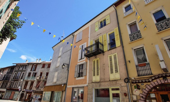 Seyne Apartment | Amazing apartment in SEYNE with kitchen