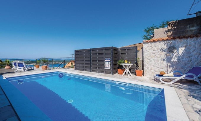 Meterize Apartment | Amazing apartment in Sibenik with sauna