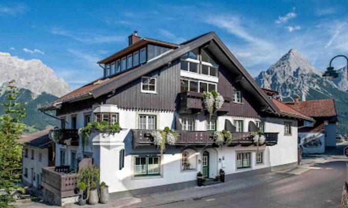 Lermoos Apartment | Amazing apartment in Tyrol with sauna