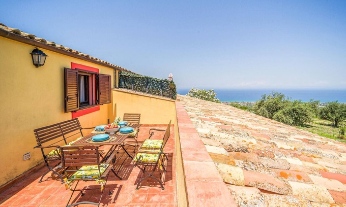 Collesano Apartment | Amazing apartment in Collesano (PA)