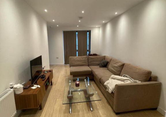 Tottenham Hale Apartment | Amazing apartment moments away from the heart of London