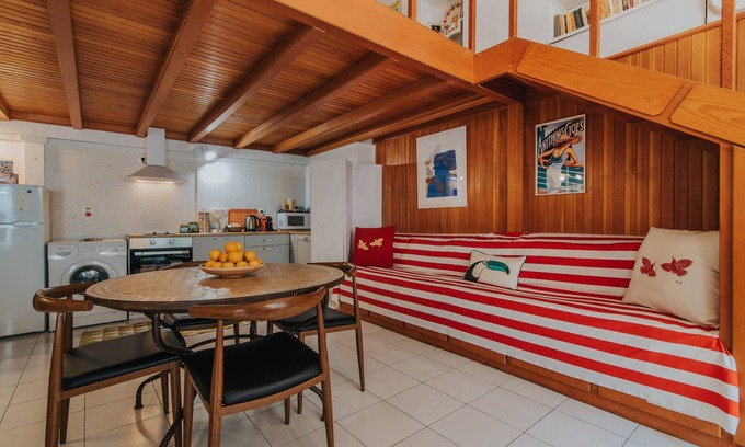 Plaka Apartment | Amazing Apartment Under Acropolis