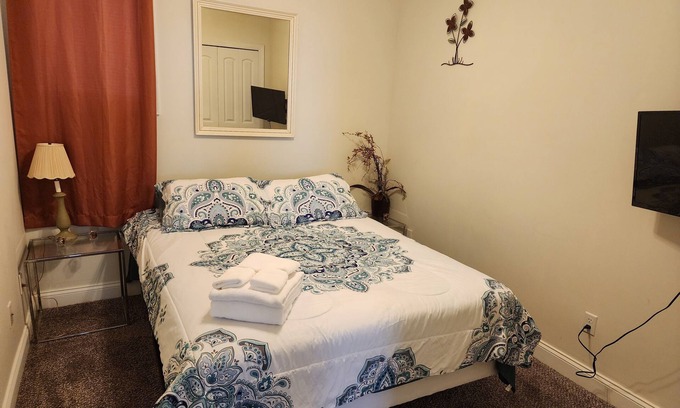 Lorain Apartment | Amazing apartment with AC in Lorain